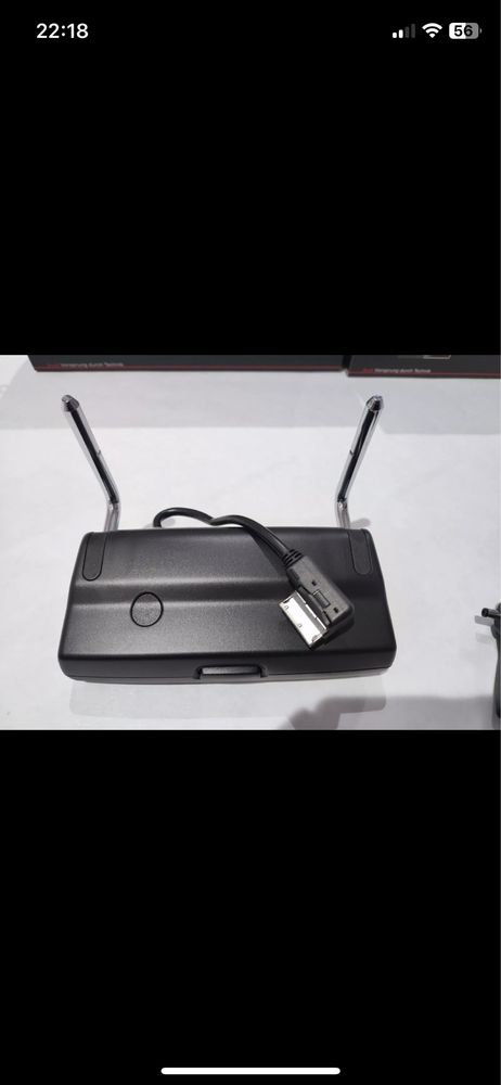 Conjunto de tablets e suportes audi para bancos