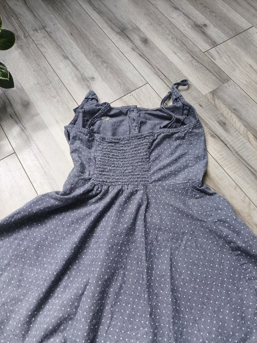 śliczna rozkloszowana sukienka vintage adidas krótka
