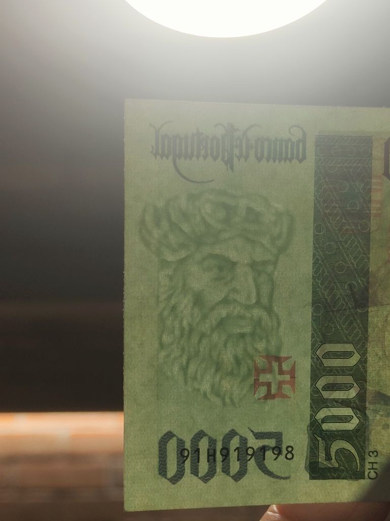 Nota de 5000 escudos