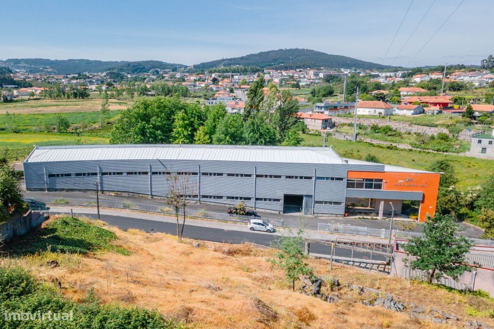 Pavilhão Industrial na freguesia de Ronfe
