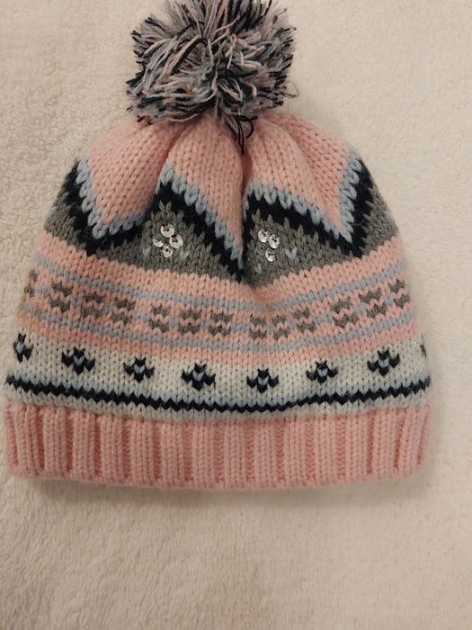 Czapka dziewczęca  cieplutka 2 do 3 lat