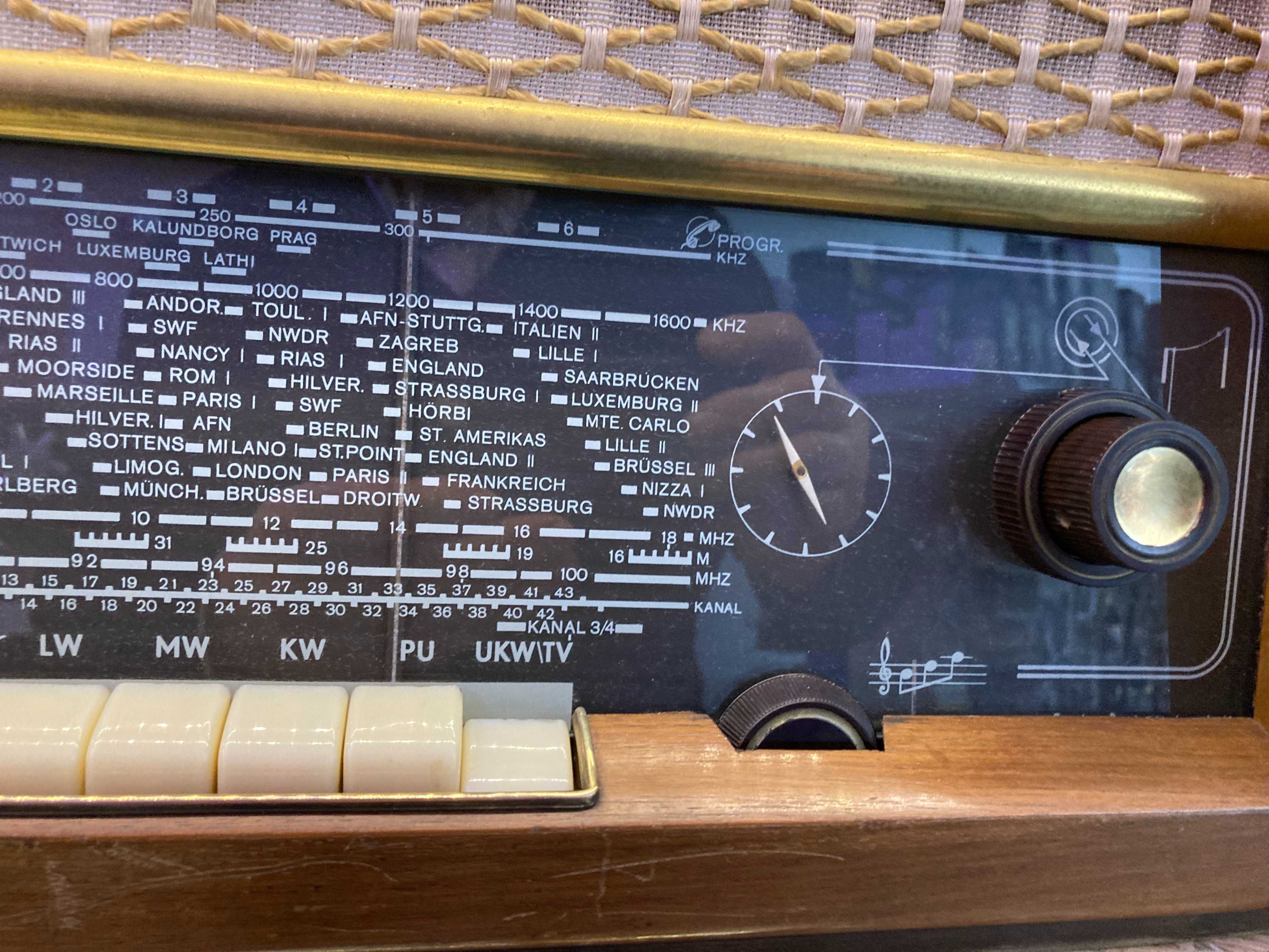 Radio Antigo Suiço Sondyna  Modelo RE5520