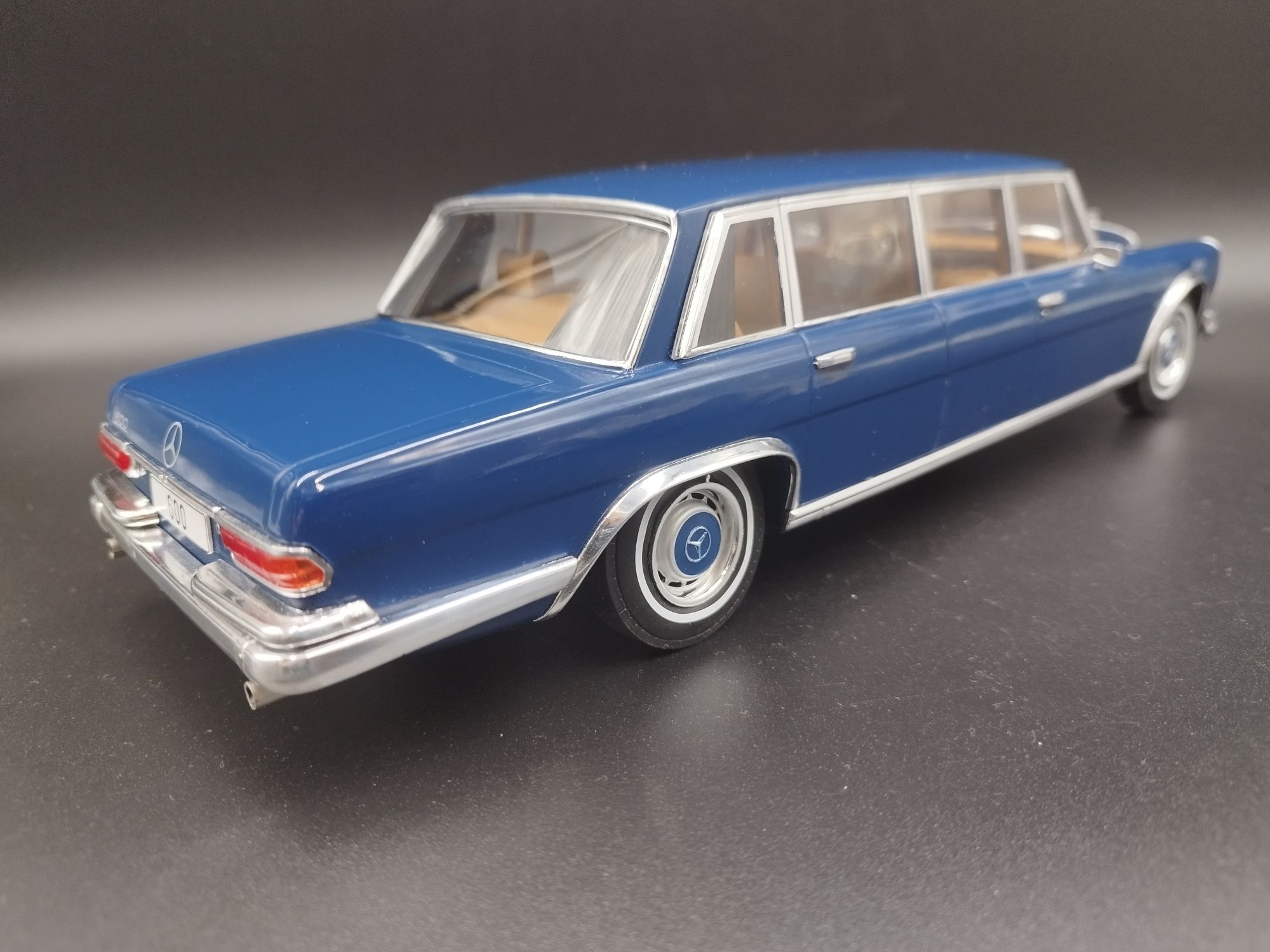 1:18 MCG 1969 Mercedes Benz Dark Blue 600 Pullman W100 model nowy zapr