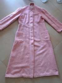 Robe fofinho de lã rosa com muito boa qualidade.