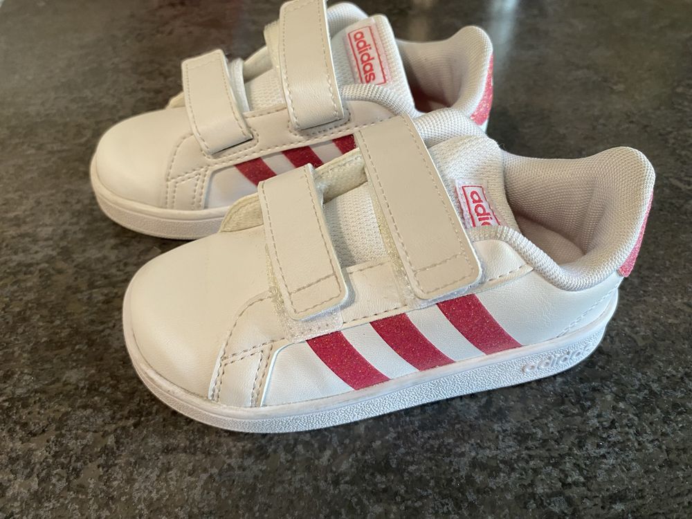 Buciki Adidas rozmiar 25