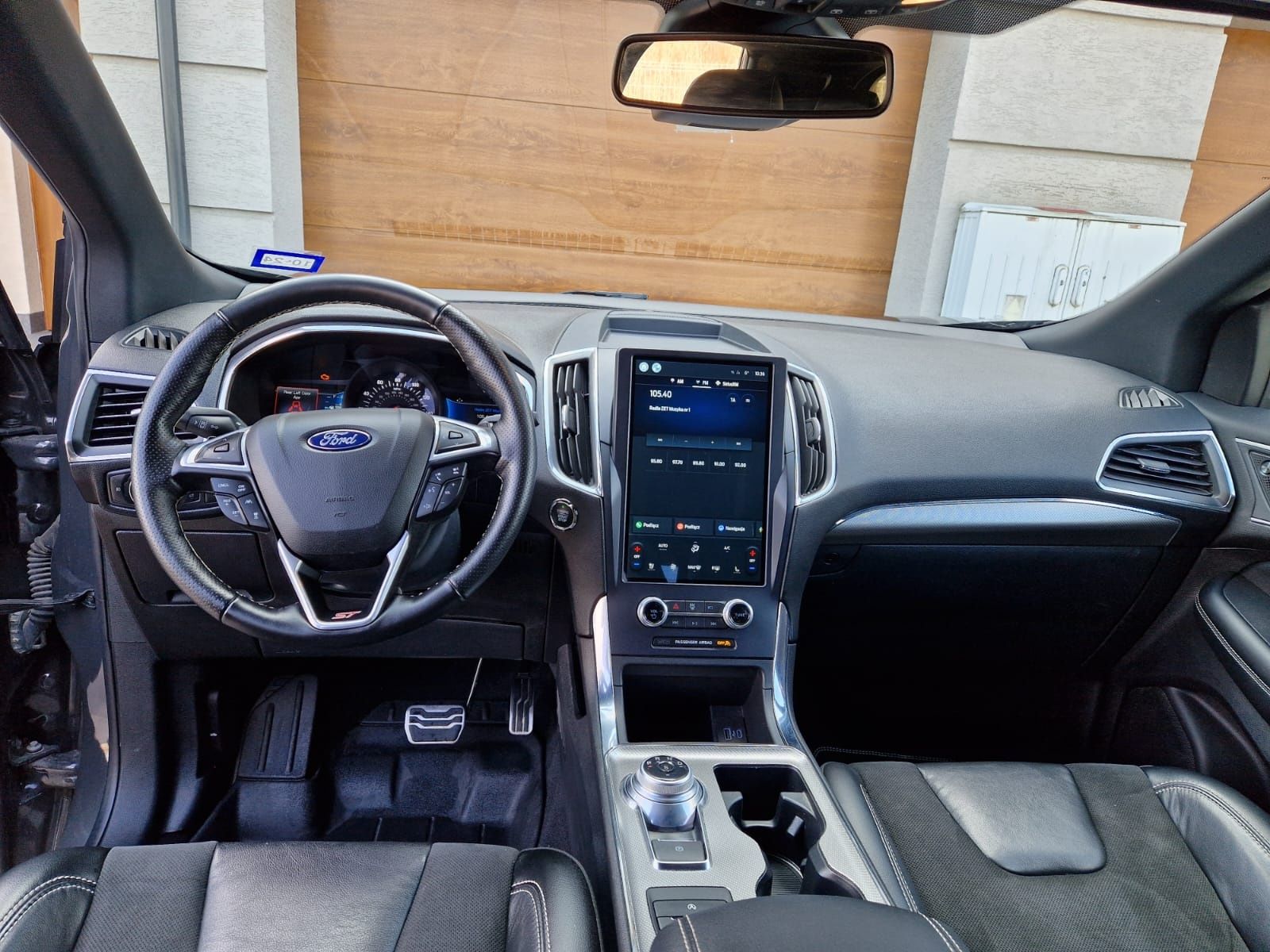 Sprzedam Ford Edge 2.7 V6
Ecoboost AWD - 2021 rok, bogate
wyposażenie!