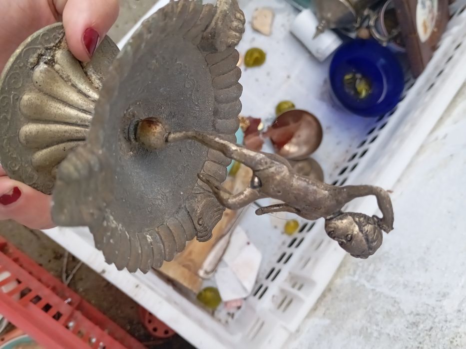 Cinzeiro de criança metal