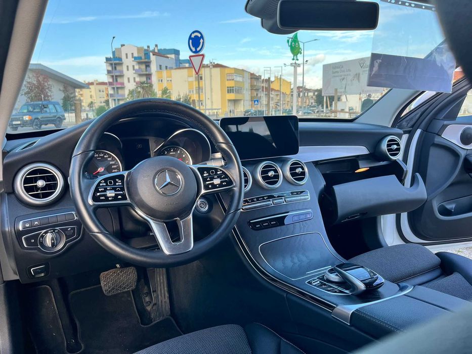 Mercedes-Benz C 300e T Avantgarde | Híbrido Plug-in | IVA Dedutível
