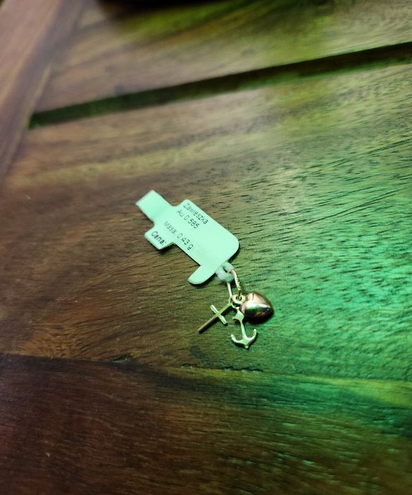 NOWA. 3 w 1 zawieszka z metką,  złota 585 wiara, nadzieja i miłość