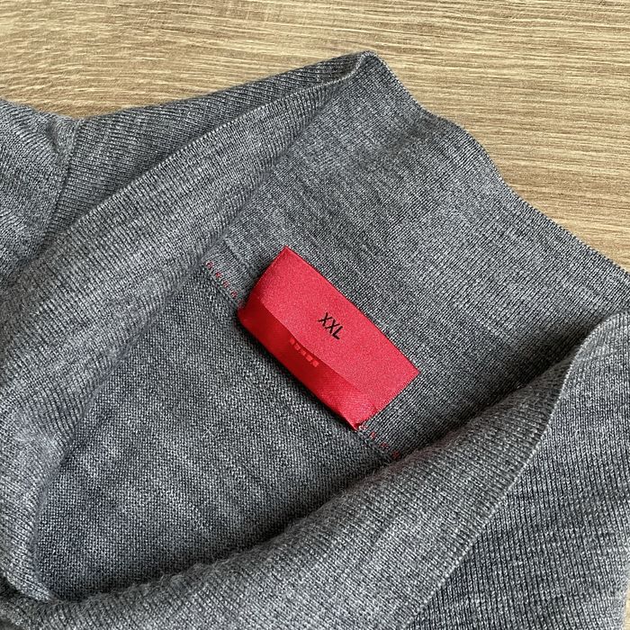 Светр Hugo Boss. Кофта Hugo