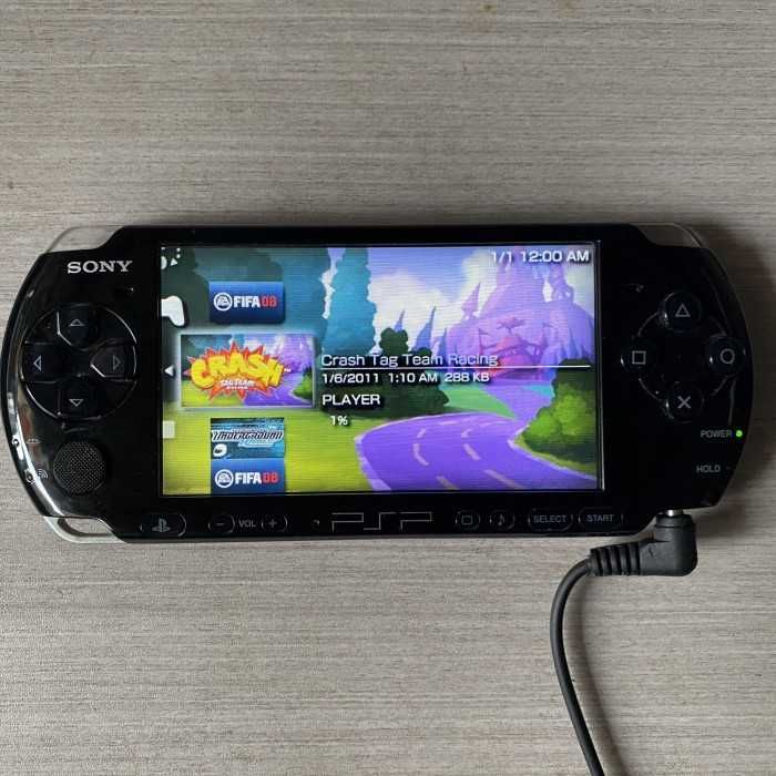 В продаже SONY PSP 3000 портативная игровая приставка