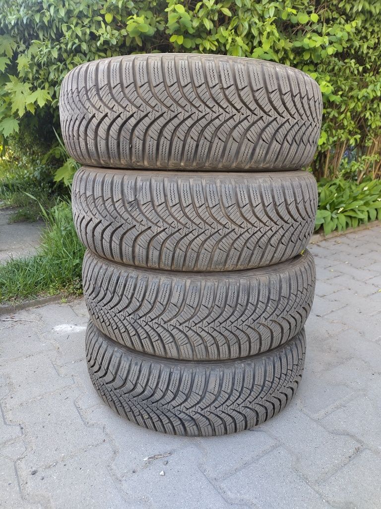 Opony zimowe Hankoook i*cept RS2: 165/60R14