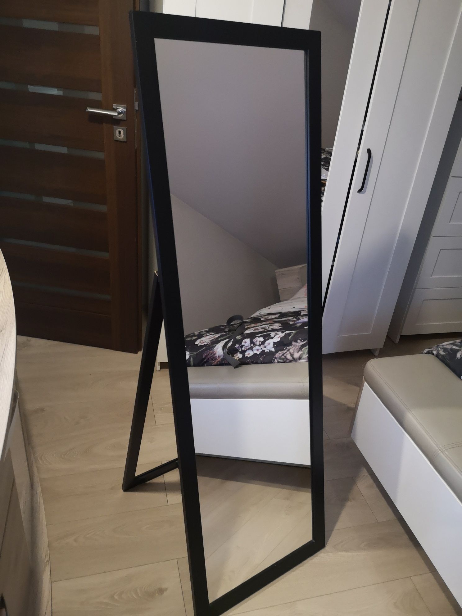 Lustro czarne loft stojące