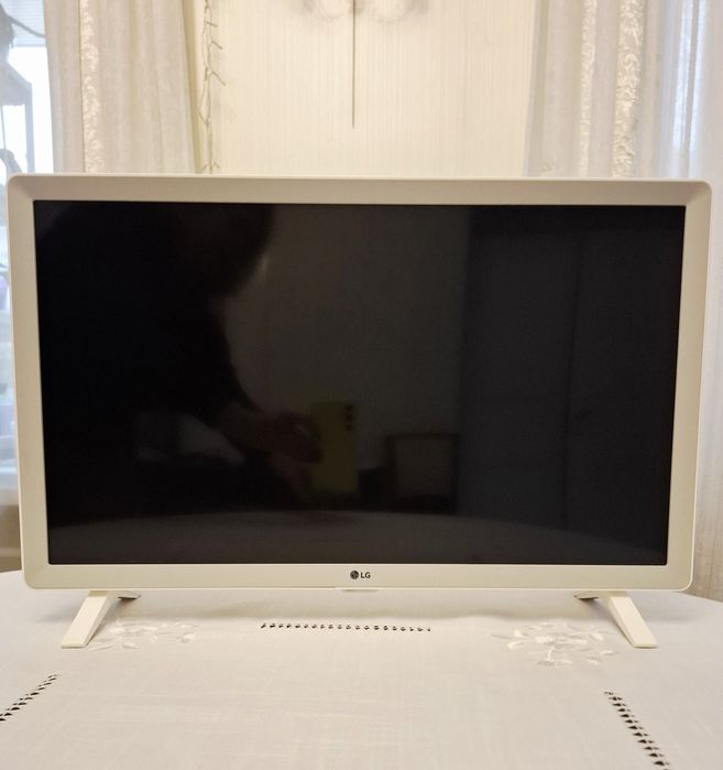 Телевизор LG 24LM520S-WU смарт ТВ