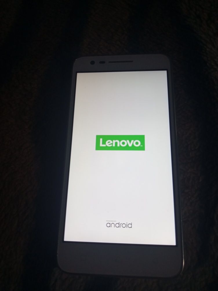 Телефон " Lenovo" б,у.