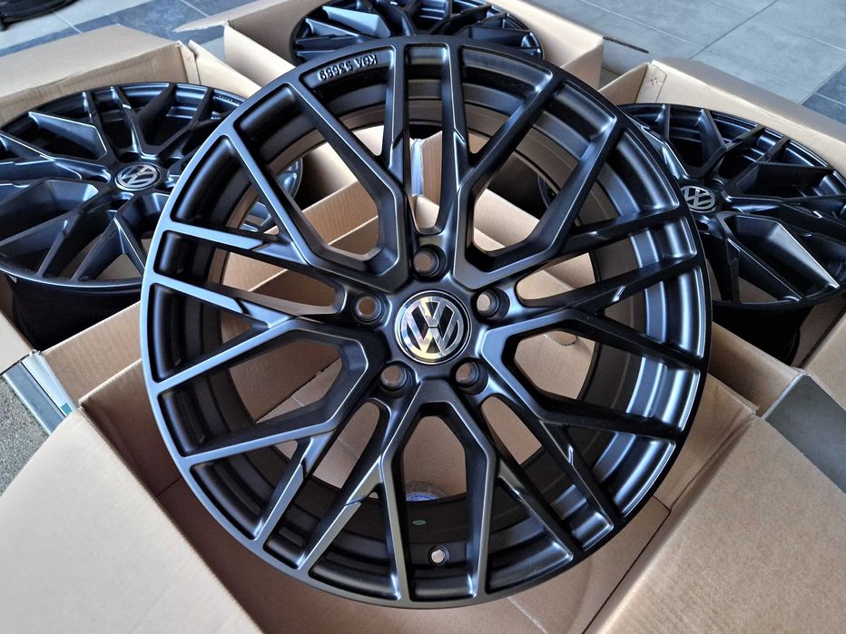 Alufelgi 17 VW T5 T6 Transporter Caravelle Multivan Czarne 5x120 429#