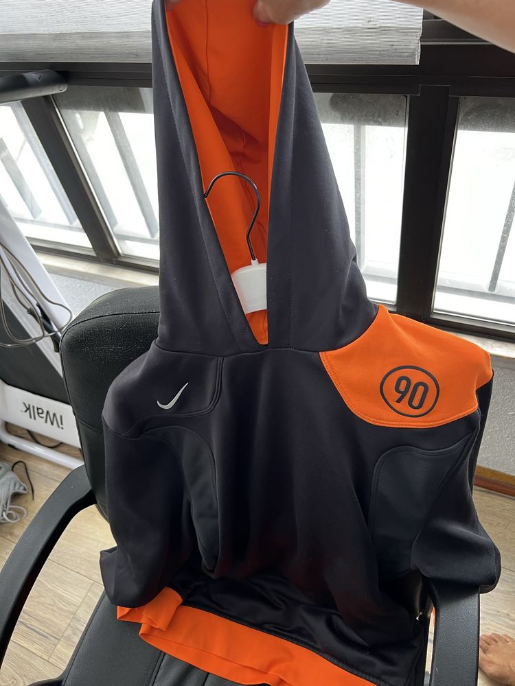 Swet Nike seminova
