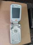 Telefon Sony Ericsson z klapką zabytek