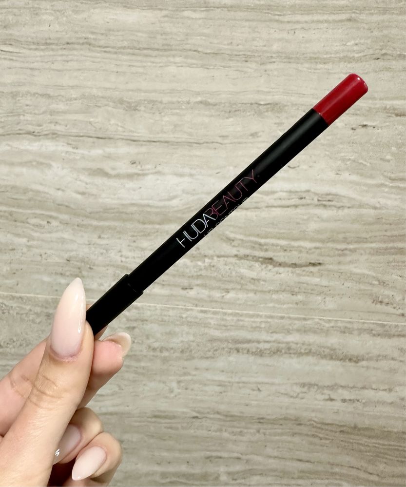 Олівець для губ huda beauty lip pencil heartbreaker