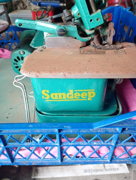 Швейний оверлок Sandeep