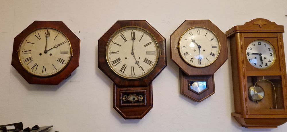 Zegary antyczne wiszące