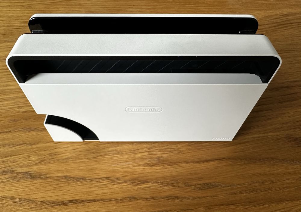 Nintendo Switch OLED Zestaw + pad + pokrowiec