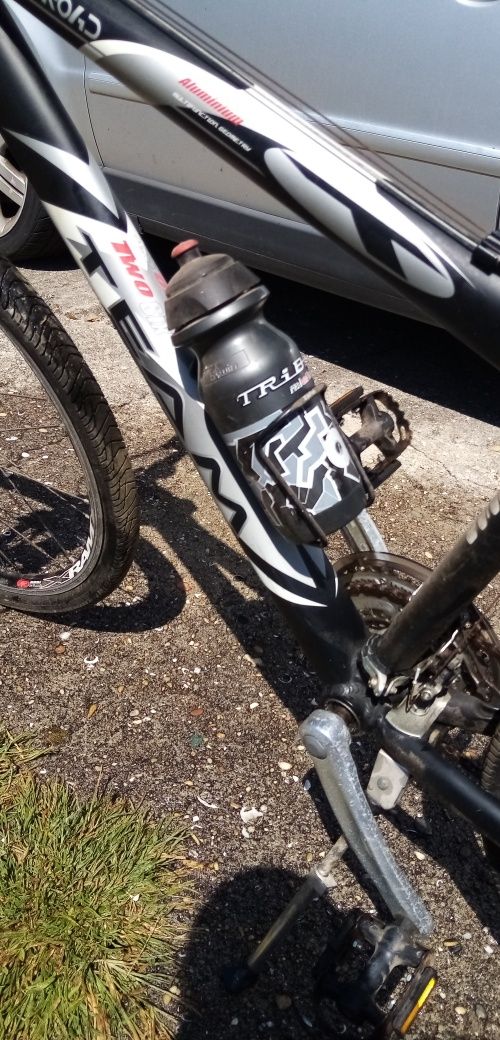Bicicleta com garrafa