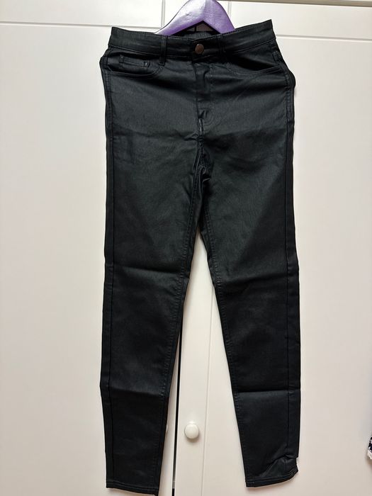 Штани з екошкіри фірми CALZEDONIA