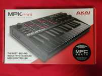 AKAI MPK Mini - Controlador MIDI em excelente estado