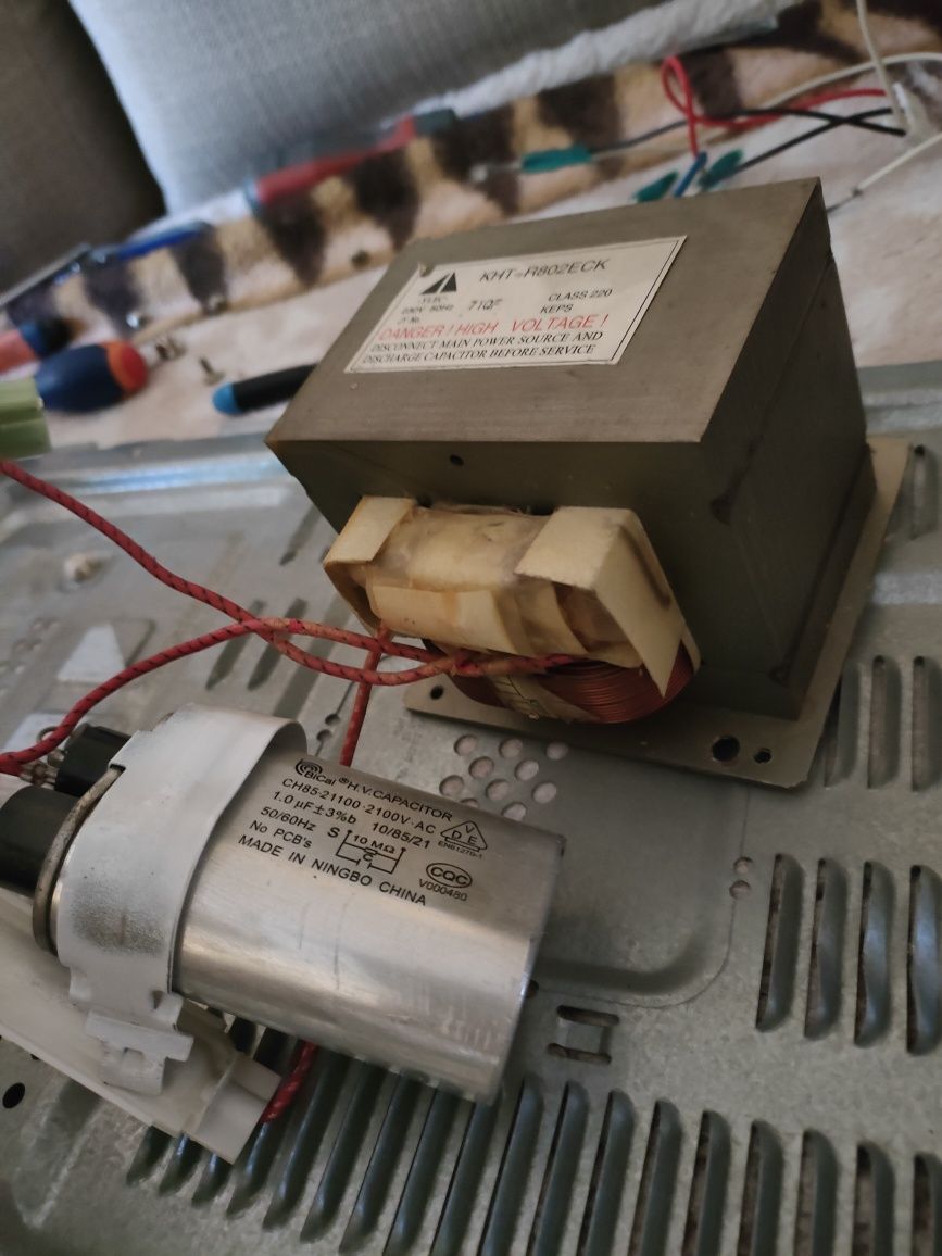 Transformator wraz z kondensatorem do mikrofalówki - komplet