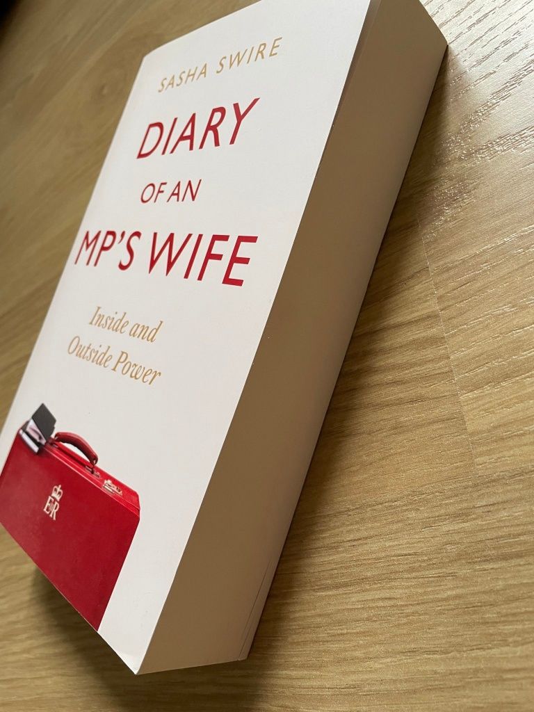 Sasha Świrek "Dairy of an MP'S Wife" język angielski eng