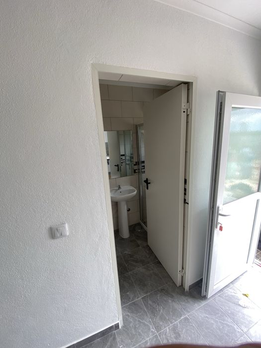 Alugo T0 novo com agua e luz inclusso