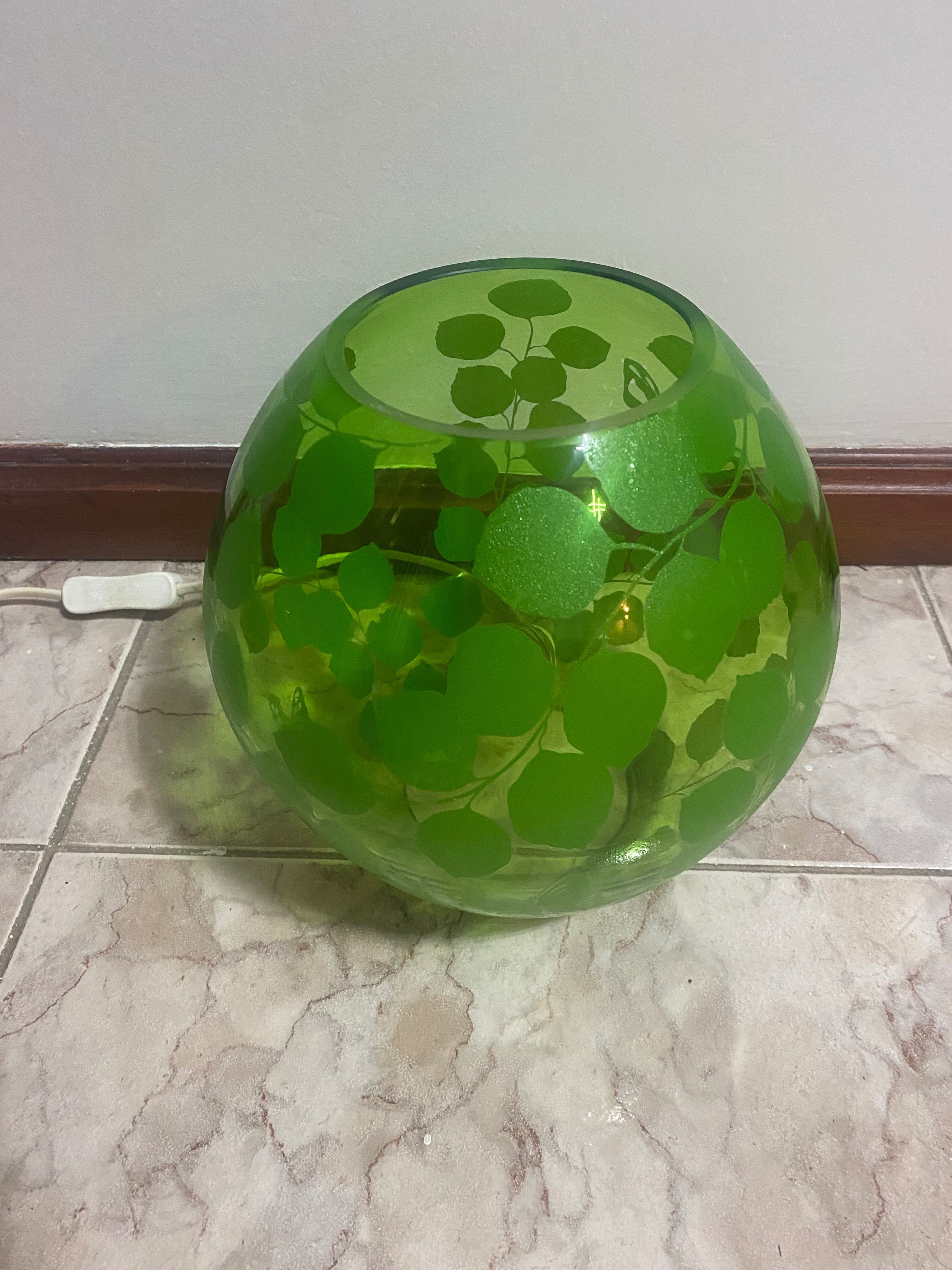 IKEA linda lâmpada de vidro verde ,flores de reflexão e borboletas