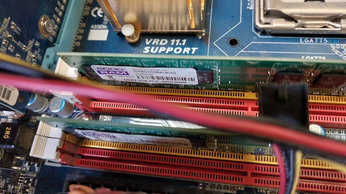 Komputer stacjonarny pc zestaw: mobo, cpu, gpu, ram, buda, dvd, zasila