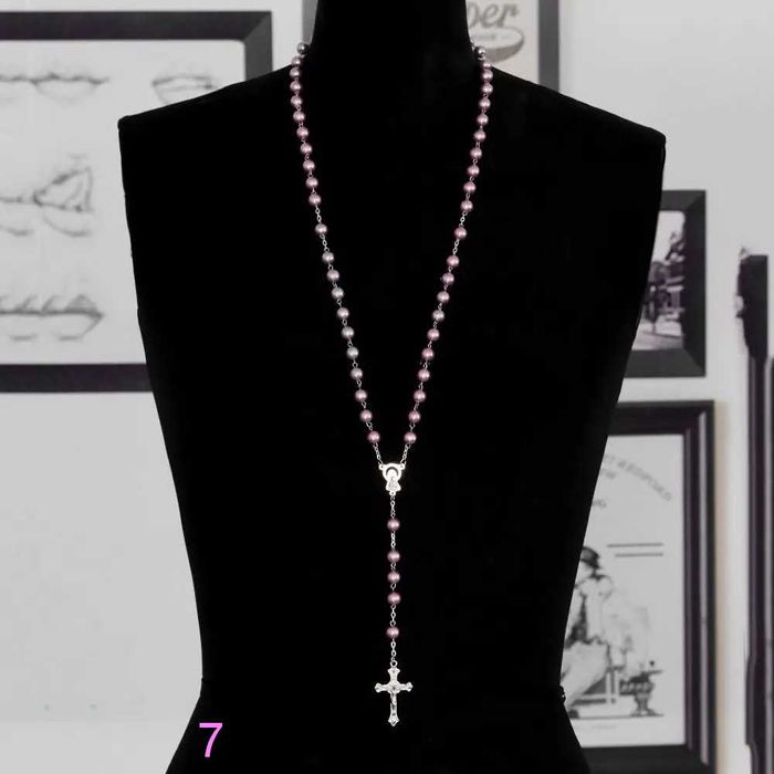 Католицькі чотки, розарій з перлів, вервиця.