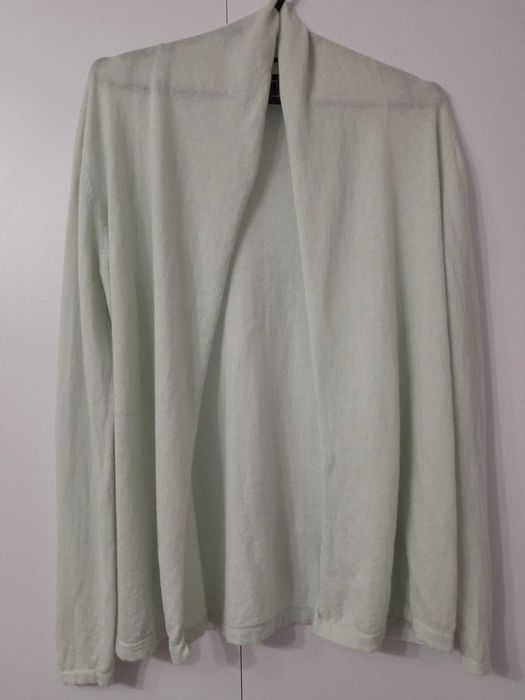 Жіночий кашеміровий кардиган.