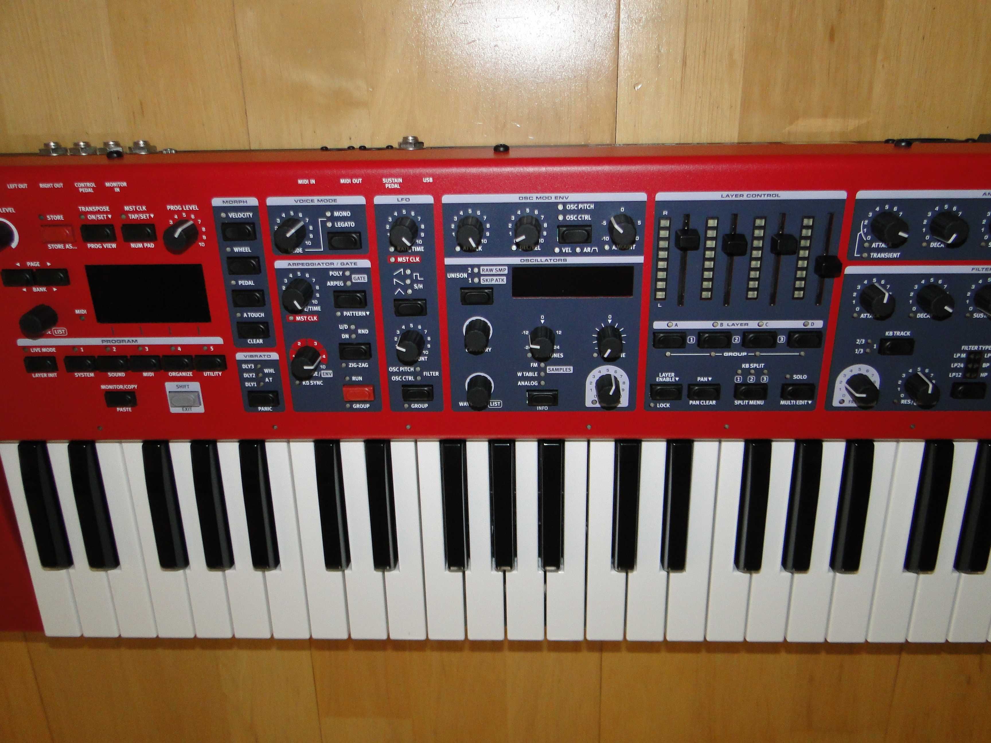 Zawodowy Syntezator Analogowy NORD WAVE 2.Jak Nowy+Futerał.Okazja!!
