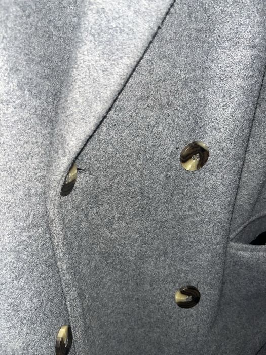 Пальто жіноче сіре