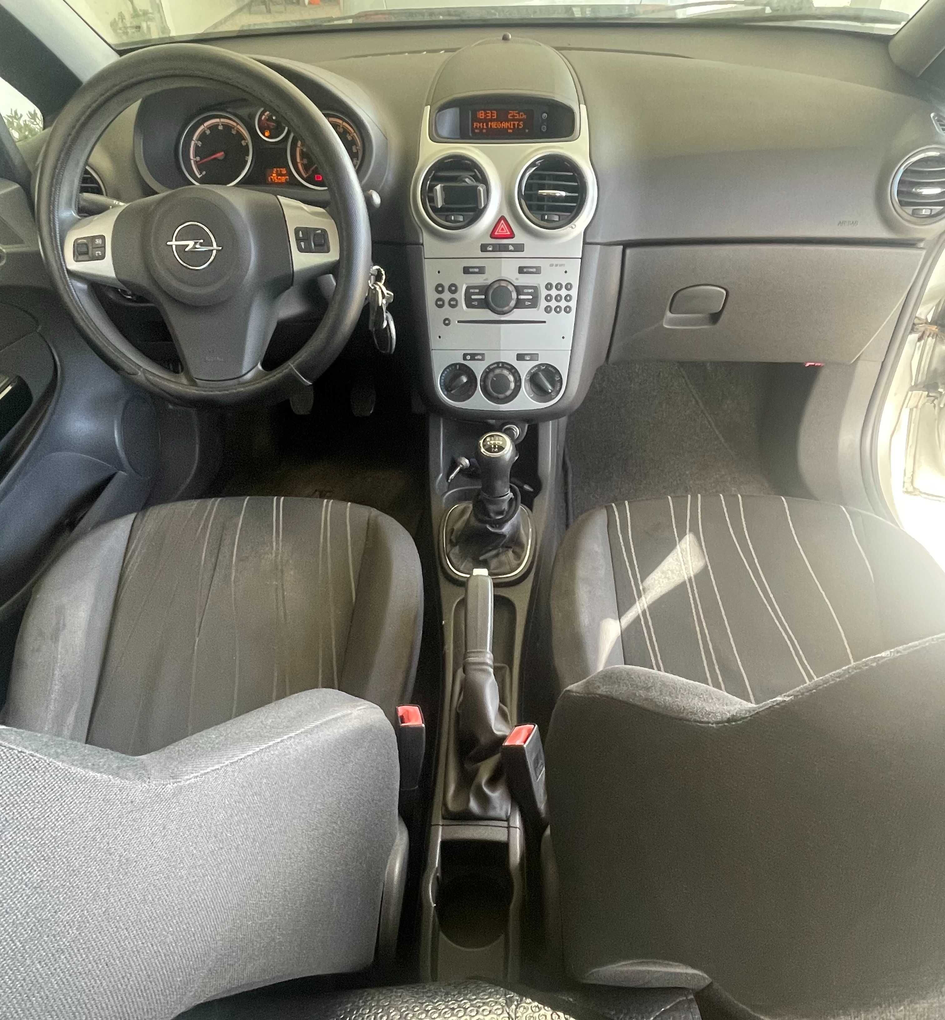 Opel Corsa 1.2 Enjoy