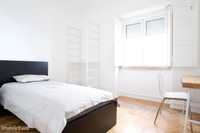 71639 - Quarto com cama de solteiro em apartamento com 4 quartos