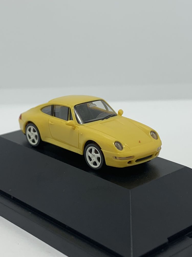 Porsche 911 Carrera 4 S da Herpa escala 1/87