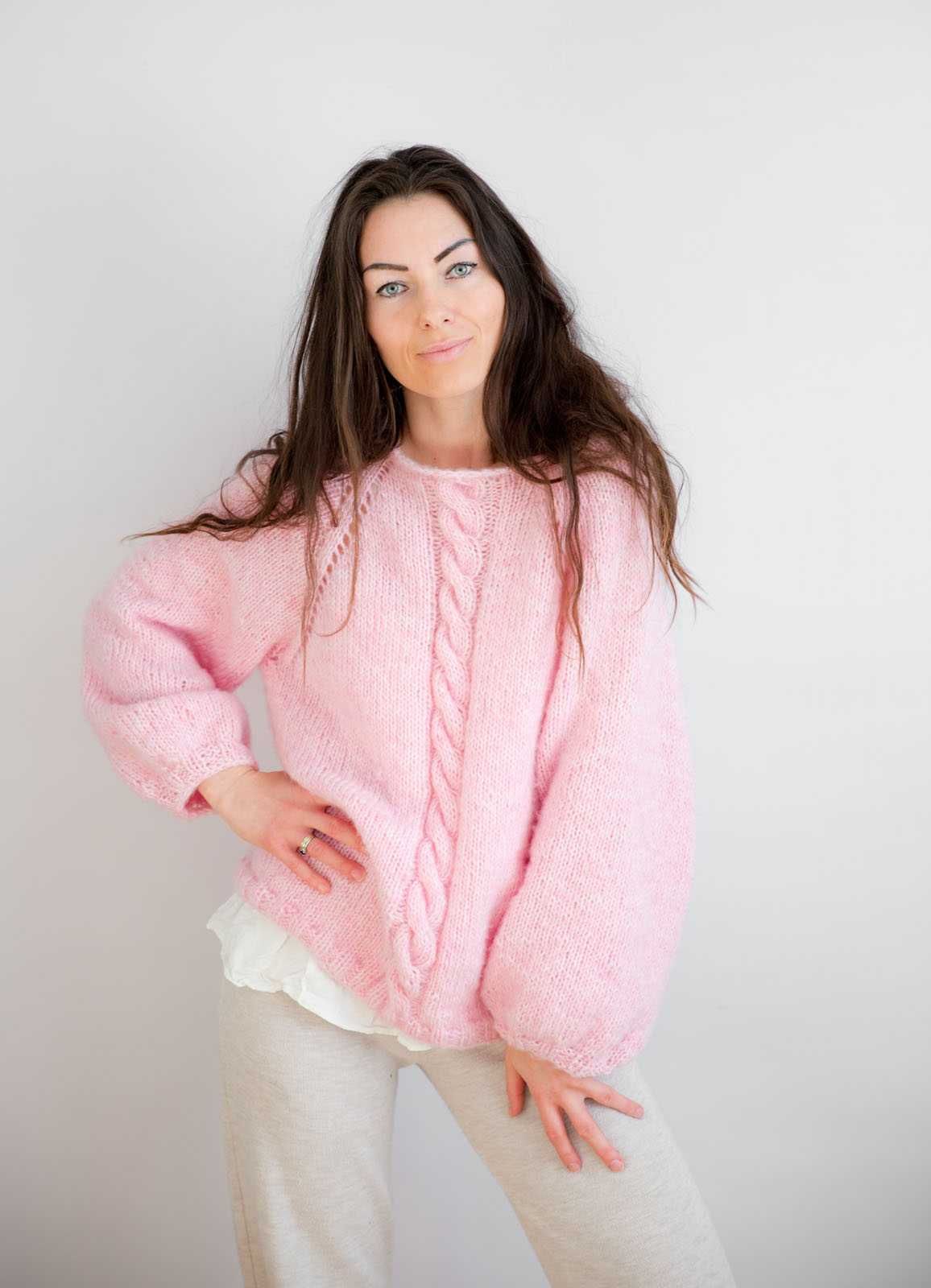 Sweter ręcznie robiony na drutach. Oversize