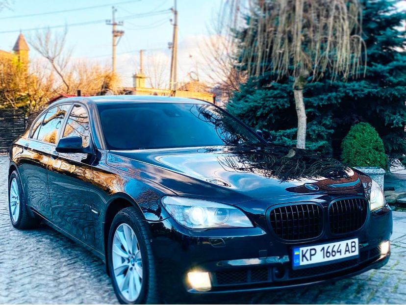 Продам Легендарную БМВ 750 , Полностью Обслужена в Идеальном Состоянии