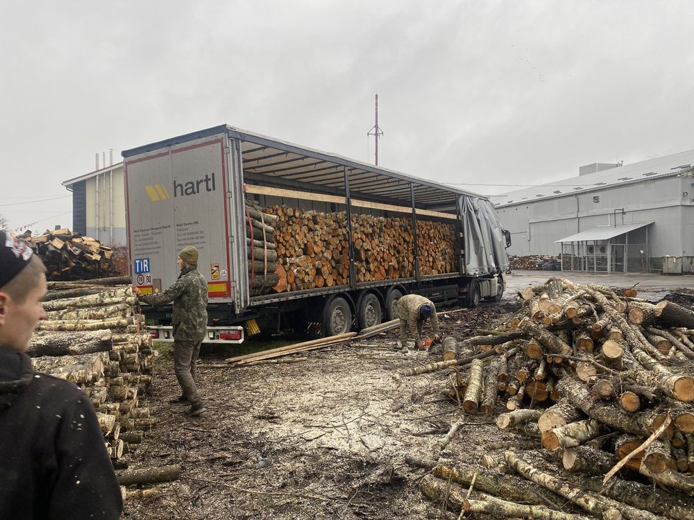 Дрова тверді Від 1300грн дрова рубані-метровкі) опт -дуб-граб вільха