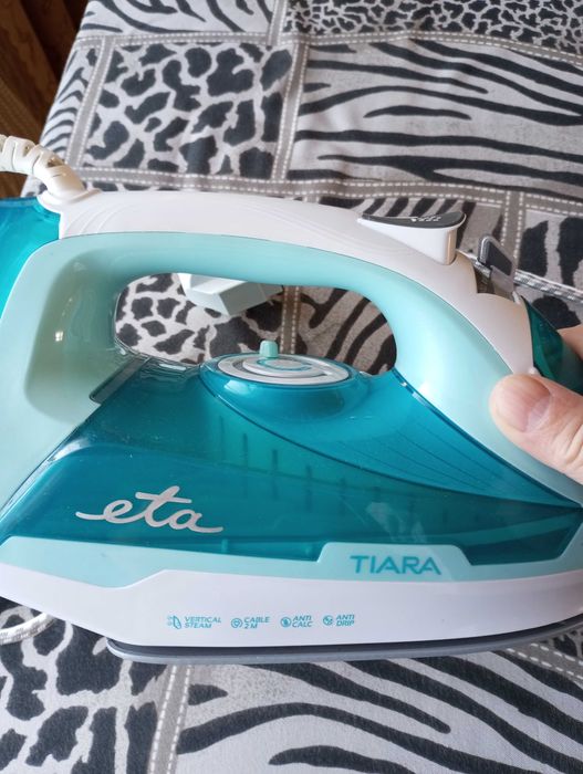 Праска eta Tiara  2200вт