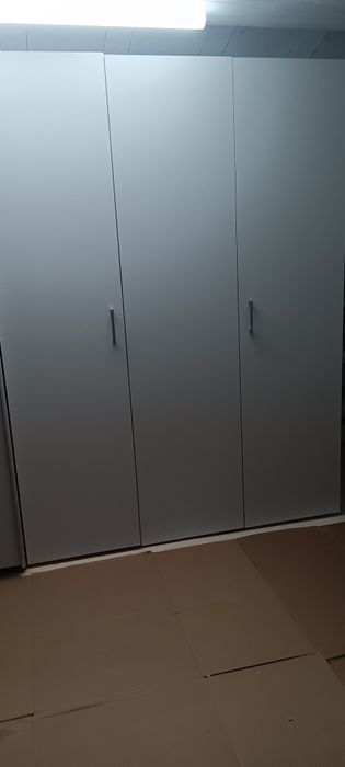 Roupeiro de 3 portas