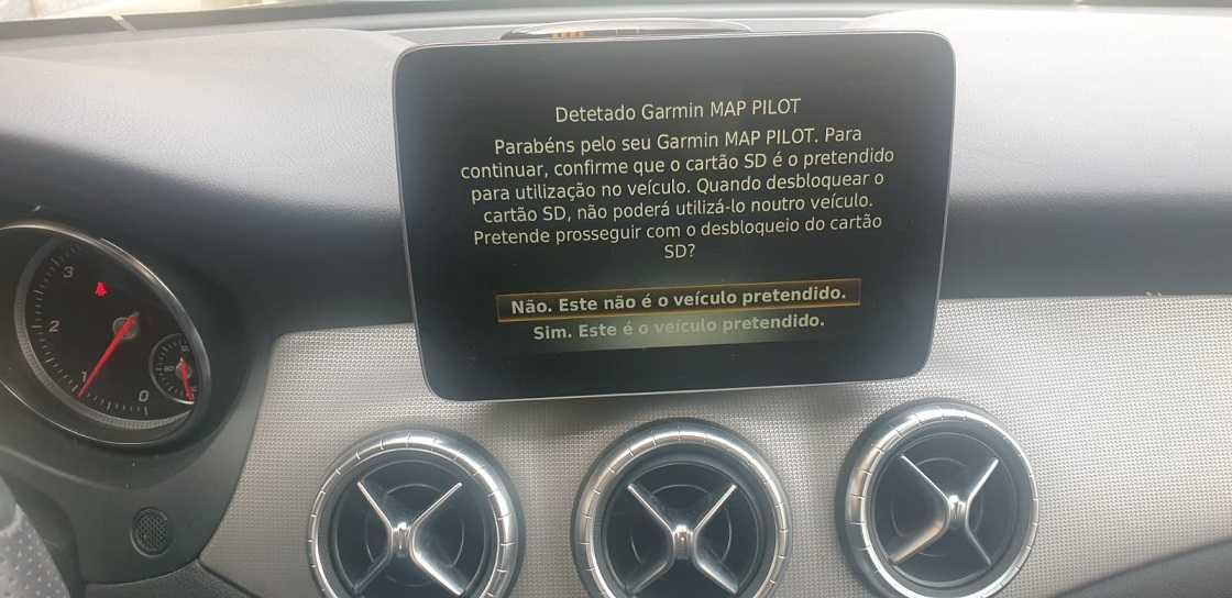 Mercedes  GPS cartao - 2022-23 - Class-A , CLA , Class-C, Class-E