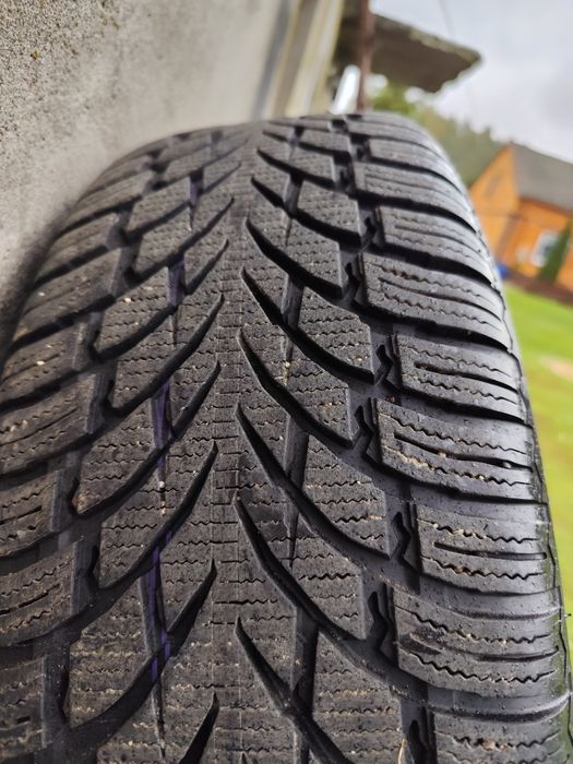 Felgi z oponami Toyota