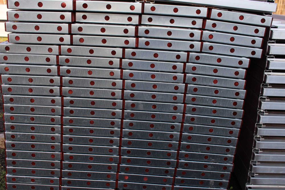 Rusztowanie elewacyjne plettac 21x6m powierzchnia robocza 126m2