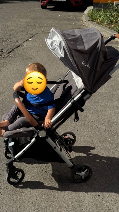 Прогулянкова коляска Silver Cross, легка та компактна